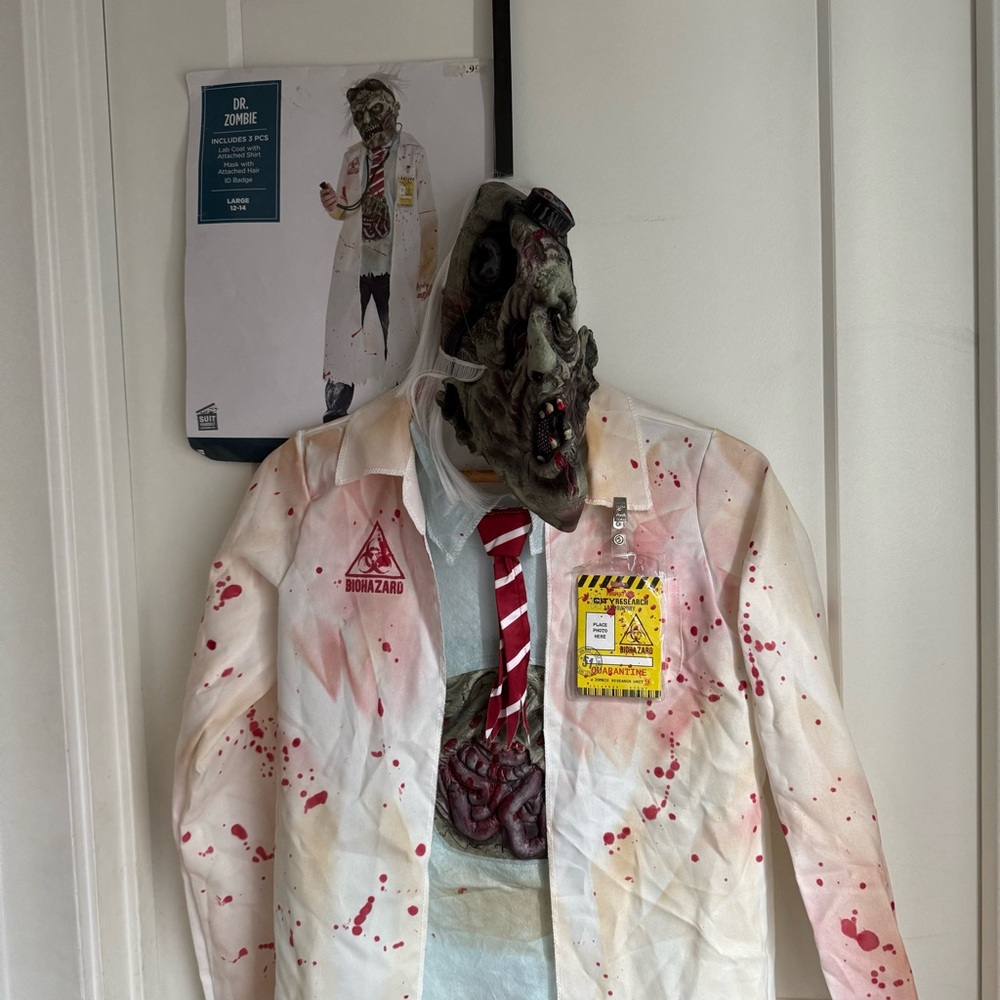 Doctor Zombie Halloween costume scary Youth size large 12-14 *Read*